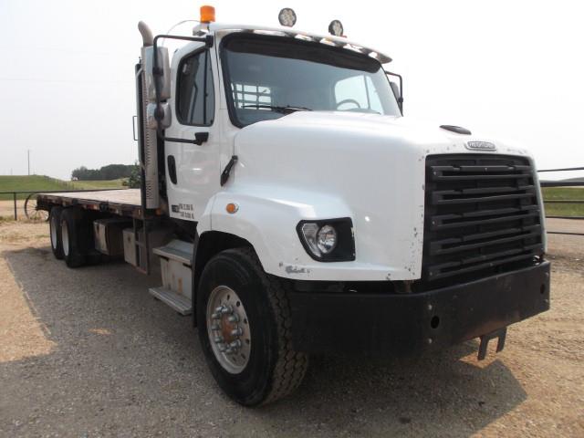 Image #1 (2016 FREIGHTLINER 114SD T/A DECK TRUCK)